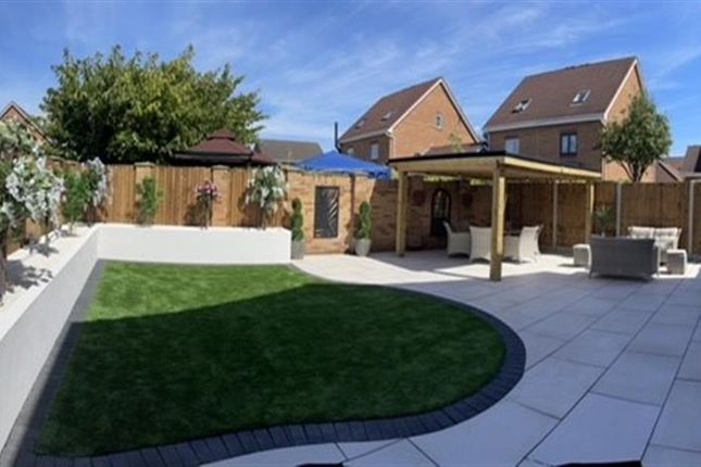Detached house for sale in Windsor Close, Normanton