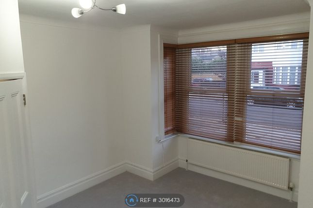 Flat   Bercta Road, New Eltham, London photo 5