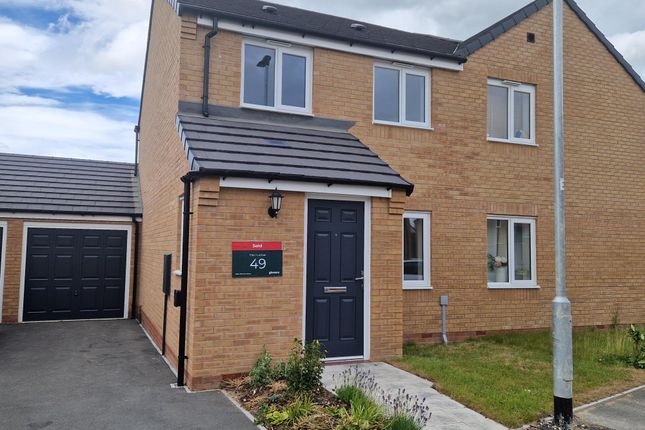 3 bed property for rent in Frickley Drive, South Elmsall, Pontefract WF9