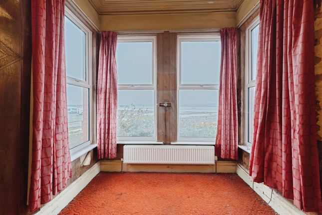 The Esplanade, Wirral photo 4