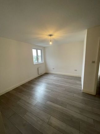 Flat 43, Cedar Apartments, North Street, Suffolk photo 4