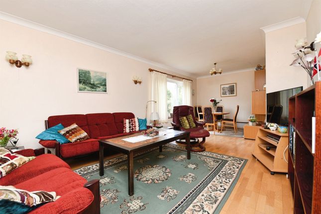 38, Attwoods Close, Chelmsford photo 4