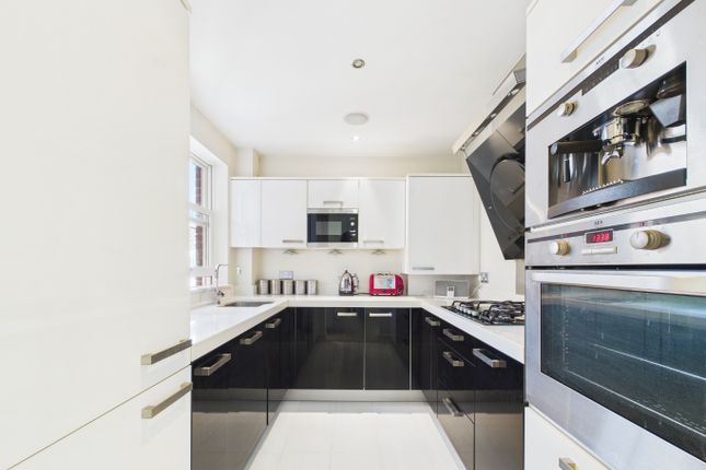 Flat 12, Bloomsbury Mansions, Bromley photo 3
