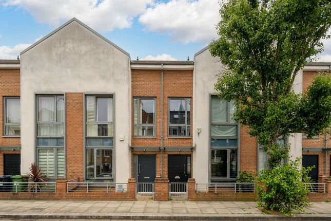 Thumbnail Terraced house for sale in Elbe Street, London