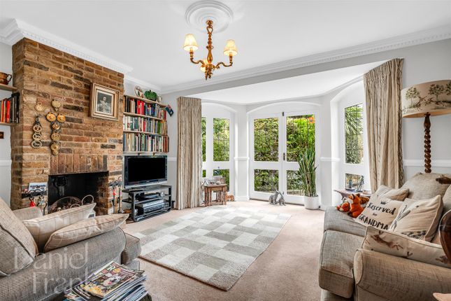 64, Lower Park Road, Loughton photo 2