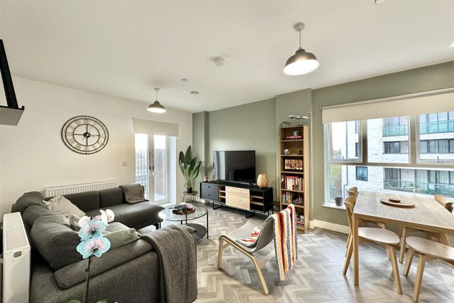 Flat 72, 34, Bluenote Apartments, Blyth Road, Hayes photo 3