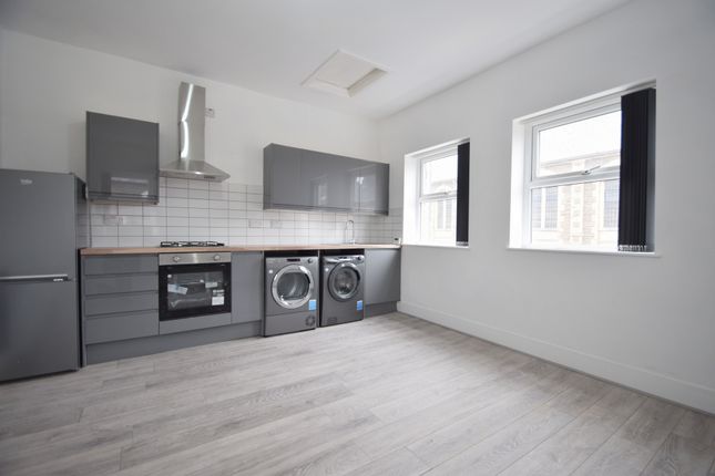 Thumbnail Flat to rent in Minny Street, Cathays