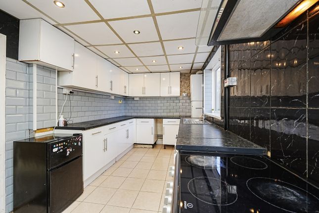52, Anstridge Road, London photo 2