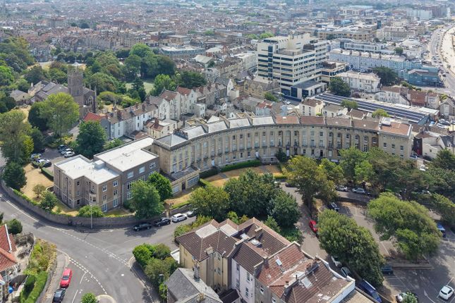 Flat 19, 1, Royal Crescent, Weston-Super-Mare photo 4