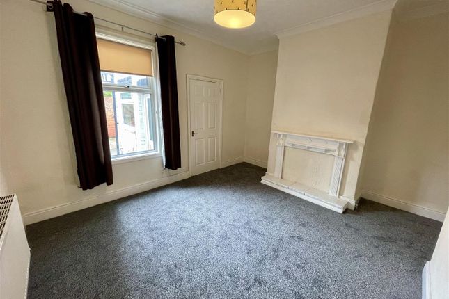 11, Holmwood Grove, Darlington photo 3