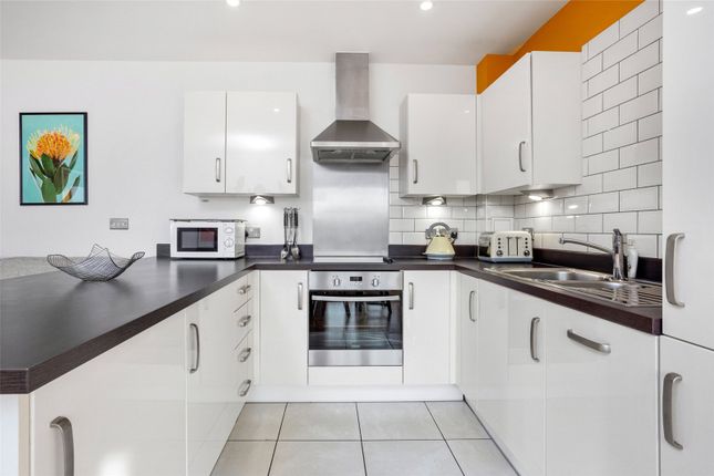 Flat 8 Royal House,, Church Road, London photo 3