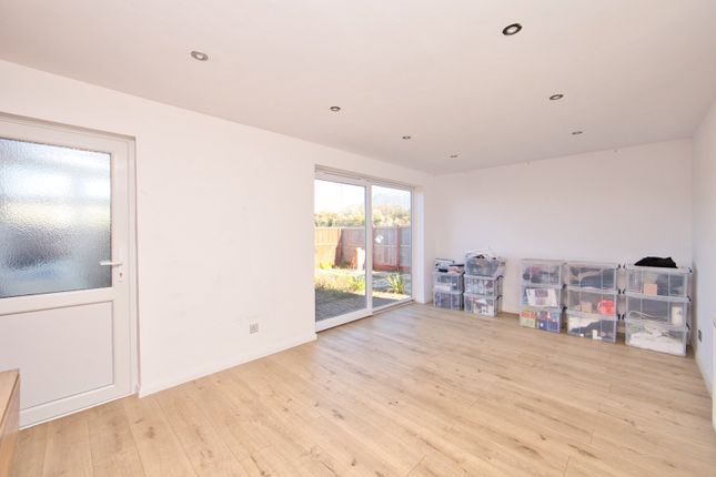 42, Orchard Road, Sandwich photo 3