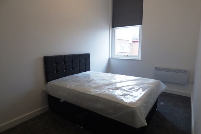 Flat to rent in Exchange Street, Bolton