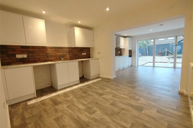 6, St. Albans Drive, Peterborough photo 2