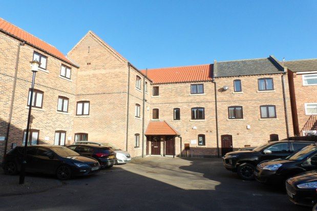 2 bed property to rent in Linley Court, Nottingham NG13