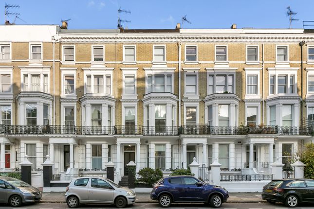 Flat to rent in Holland Road, Kensington