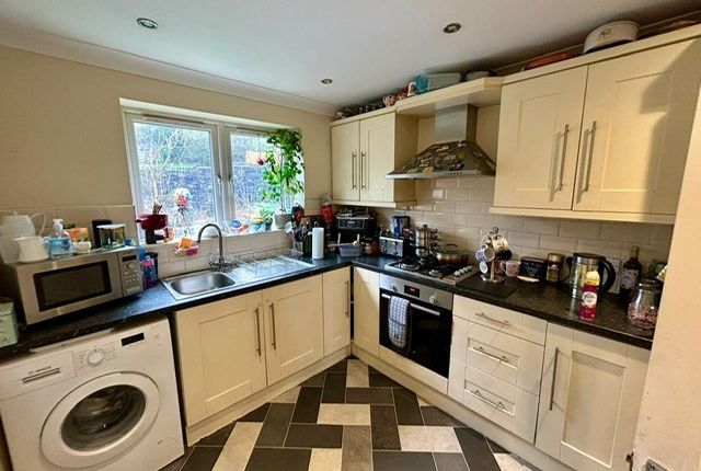 8, Acre Park, Bacup photo 4