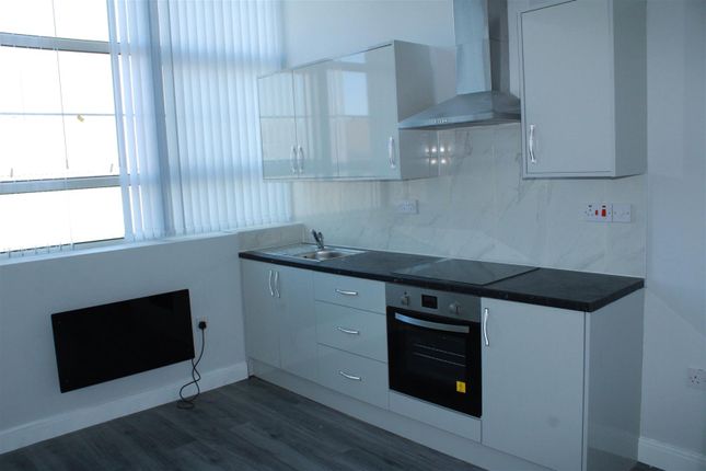 Thumbnail Flat to rent in Mount Pleasant, Bilston