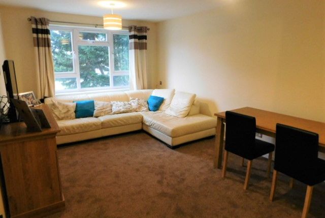 Flat to rent in Hotspur Road, Northolt