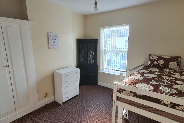 Thumbnail Room to rent in Henshaw Road, Small Heath, Birmingham