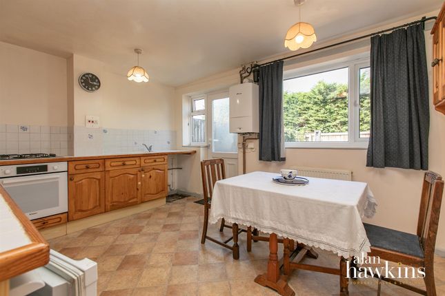 20, Briars Close, Royal Wootton Bassett photo 4