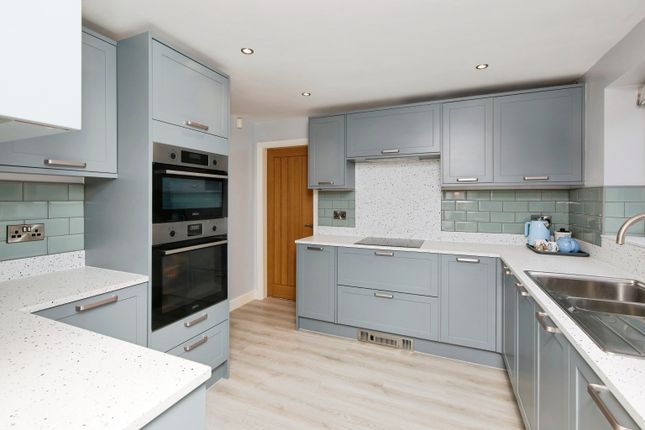 2, Didcott Way, Swadlincote photo 2