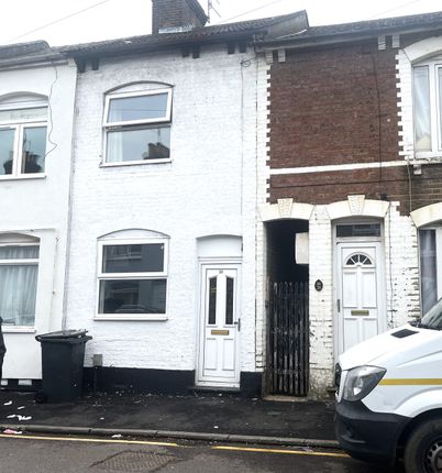 Thumbnail Terraced house to rent in Stanley Street, Luton