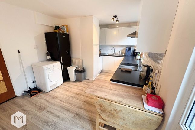17 Lyster Close, Warrington photo 3