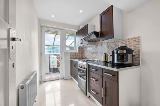 51, Bushey Road, Raynes Park photo 3