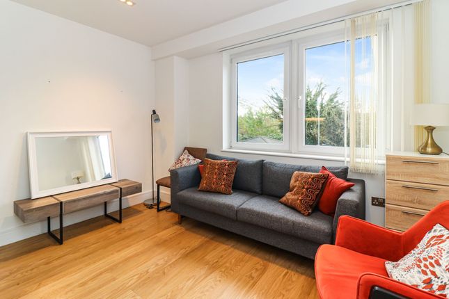 Flat 52, Pinnacle House Home Park Mill Link, Kings Langley photo 2