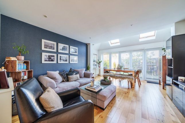 1, Willow Walk, Orpington photo 2