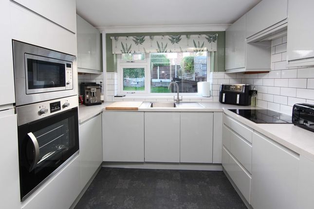14, Manor Drive, Telford photo 4