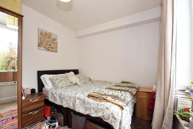 Room 4, 145, Dunmow Road, Bishops Stortford photo 4