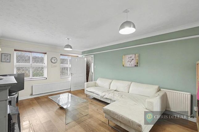 3, Barleycroft, Buntingford photo 4