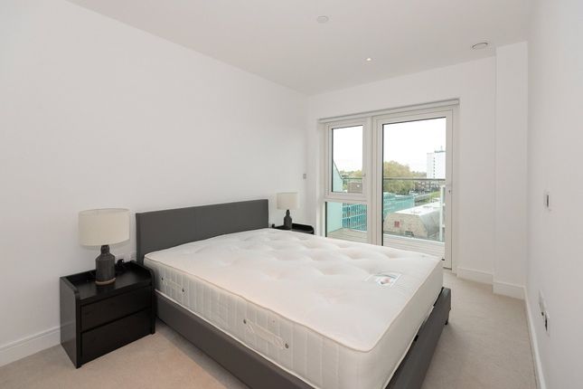 48 Vista House, Dickens Yard,, Longfield Avenue, London photo 4