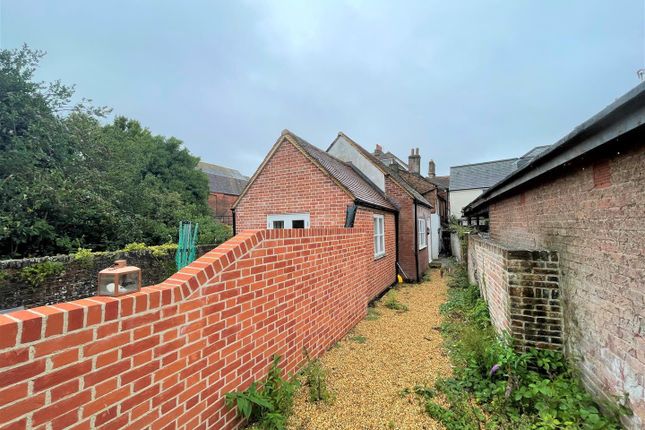 Flat 1, 100a, High Street, Lymington photo 3