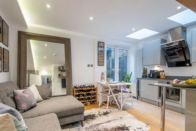 87A, Vespan Road, London photo 2