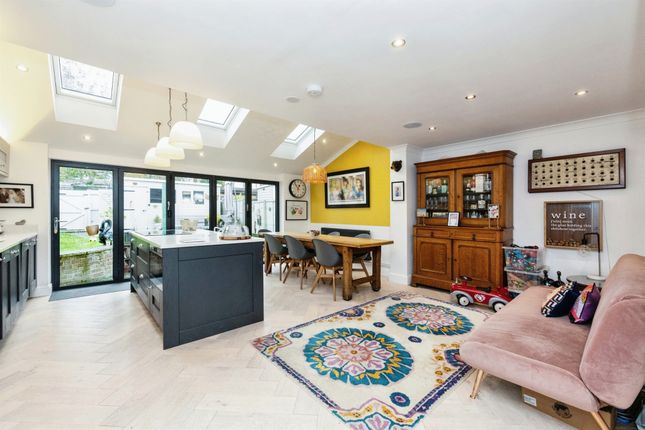 13, Longsfield, Ashford photo 2