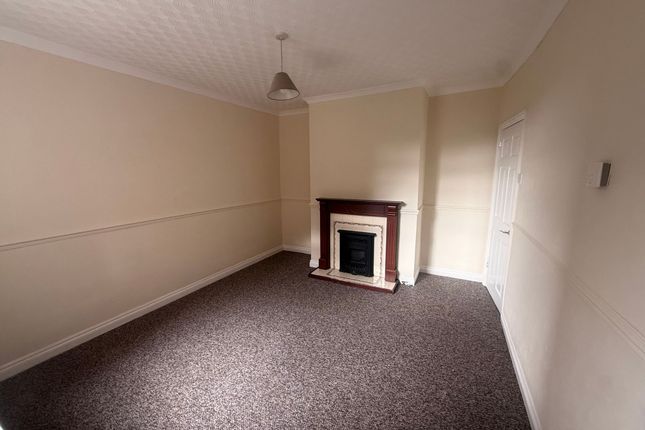 58 Thrumpton Lane, Retford photo 3