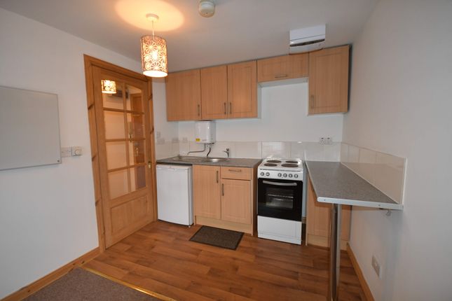 Thumbnail Flat to rent in 36 Tomnahurich Street, Inverness