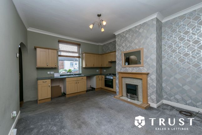 9 Peel Street, Heckmondwike photo 4