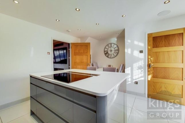 3, Sexton Close, Waltham Cross photo 5