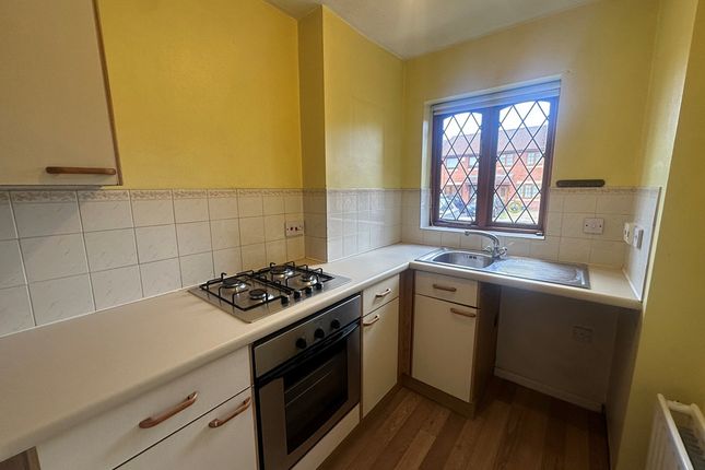 29, Dexter Close, Luton photo 2