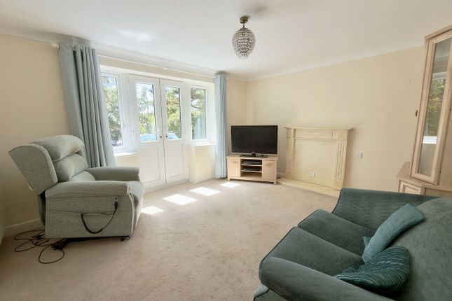 Melton Court, Lindsay Road, Poole photo 4