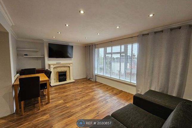 Thumbnail Flat to rent in Staines Road, Feltham