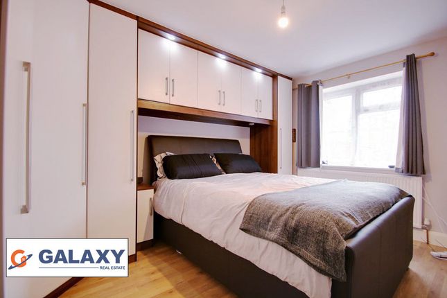 Flat 3 Broad View, Long Lane, Staines-upon-Thames photo 4