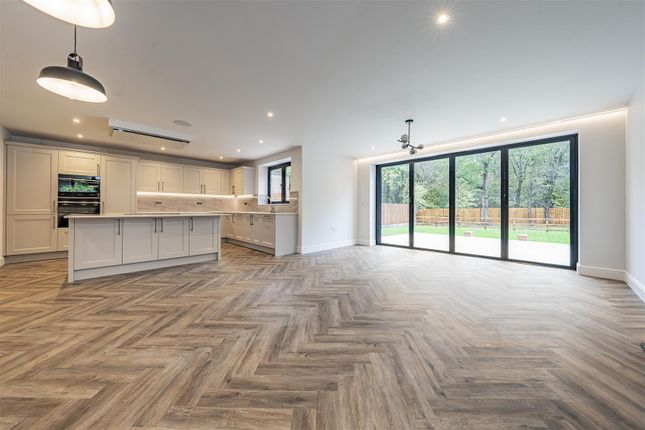 Bucknalls Drive, St. Albans photo 2