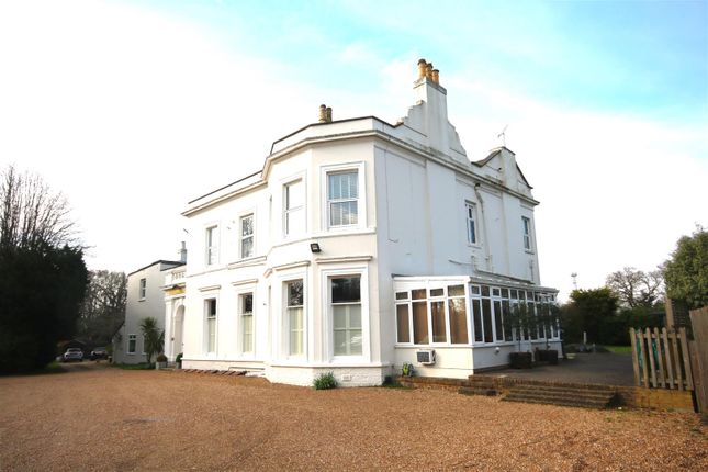 London Road, Faversham photo 2