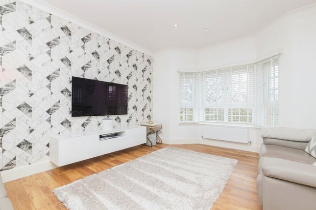 Flat for sale in Parklands Oval, Glasgow