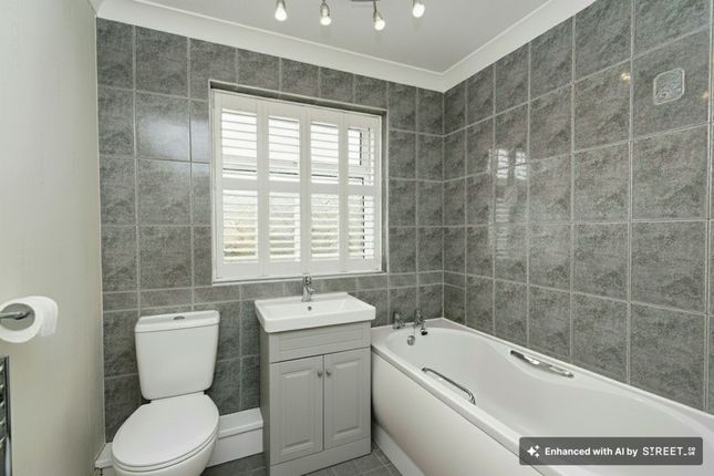1A Manor Avenue, Chesterfield photo 4